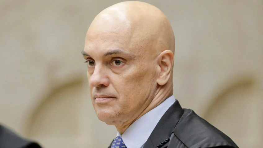 STF suspende julgamento sobre caso envolvendo Alexandre de Moraes e Banco Master