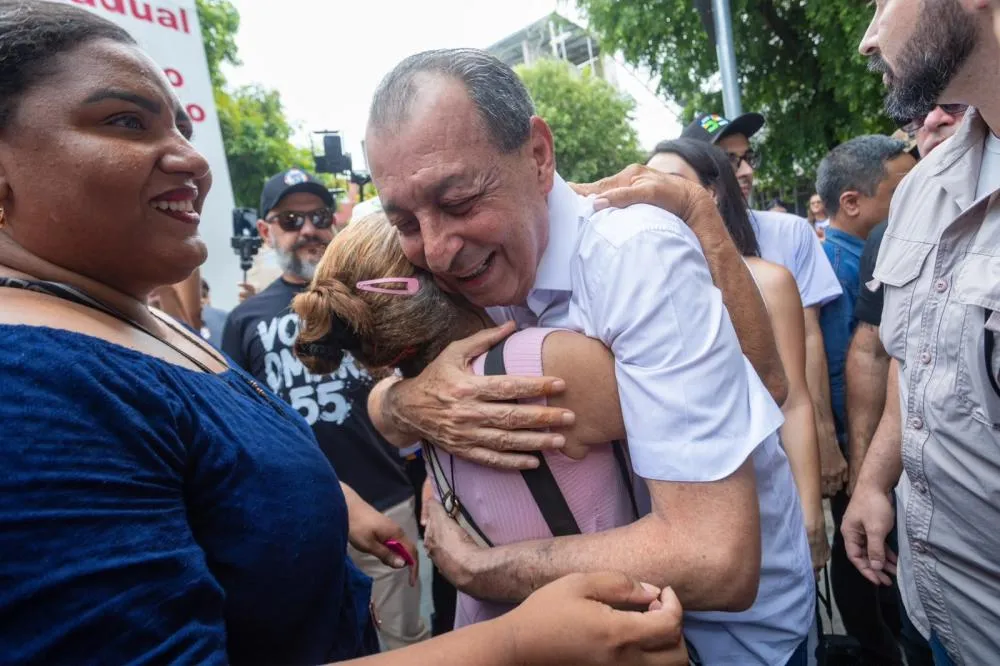 Omar Aziz defende democracia ao votar no segundo turno e que, caso seja eleito, governará para todos